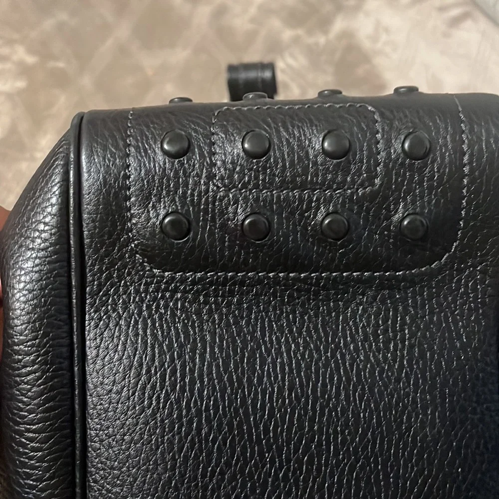 Tod's Black Leather Shoulder Bag - Picture 3 of 11